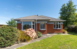 56 Centennial Avenue, Milton