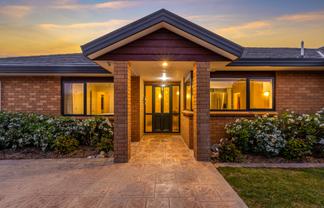70 Guildford Drive, Paraparaumu