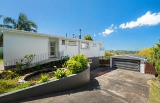 321 Don Buck Road, Massey