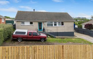 20 Ash Street, Holmes Hill