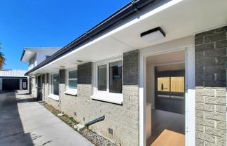 2/92 Office Road, Merivale