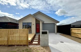 10 Times Avenue, Papamoa