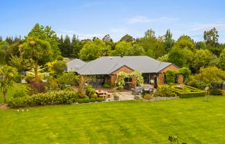 19 Faith Place, West Melton