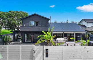 4 Centreway Road, Orewa