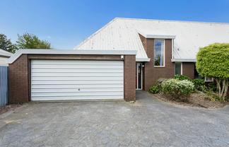 2/76 Staveley Street, Avonhead