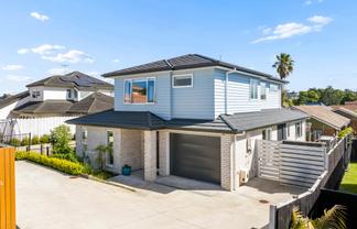 8 Huaota Place, Botany Downs