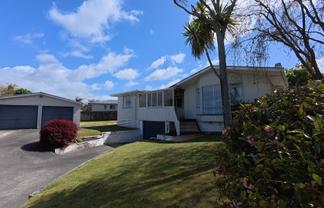 86 Gillies Avenue, Hilltop