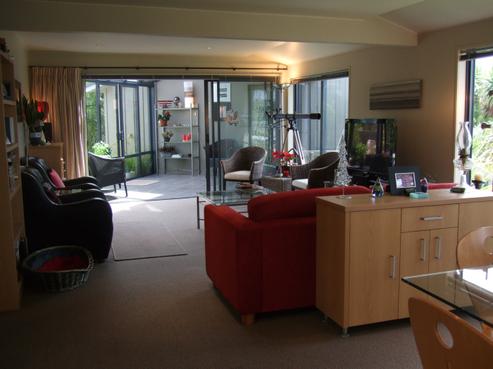 8 Marine Terrace, Kaka Point