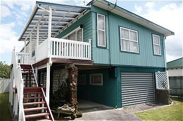 113 The Square, Whangamata