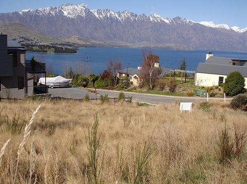 16 Aspen Grove, Fernhill/Sunshine Bay