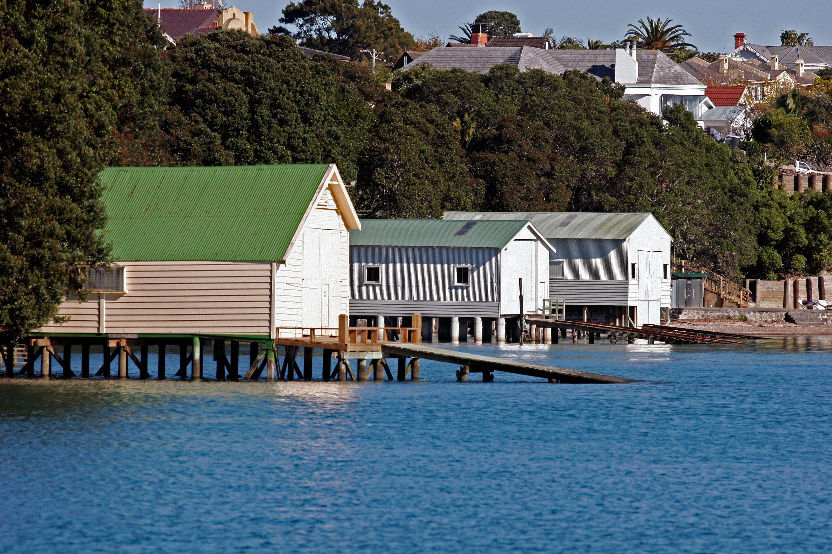 $3.61M price gap between Auckland suburbs