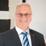Giles Simons