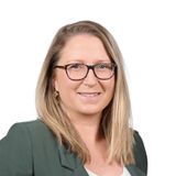 Charmaine Lyons