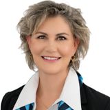 Jacqui Davies