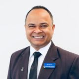 Max Narayan